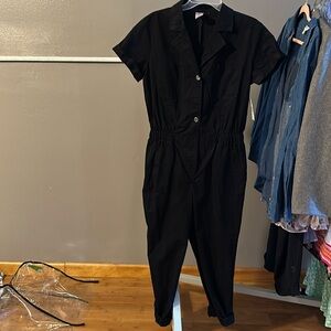 Black short sleeve jumpsuit!
